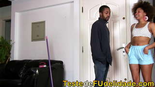 Босс хамгийн гайхалтай гоо сайхныг хайр харагдах нь таны шивэгчинд-ийн тачаангуй Giovanna Bombom нунтаглах таны гэр ашиглан зүгээр нэг улаан дотуур хувцас, дүр зураг бүрэн Сайтын Туршилтын де Fudelidade