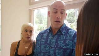 Big tits blonde step-mother Luna Star bekommt anal gefickt von Ihrem neuen Freund, Derrick Pierce, dann Ihre Beziehungen goth teen Avi Love und fickt und Wachse Ihr