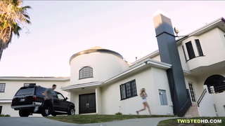 Трахать егетне, әлегә керә әни? Мило!