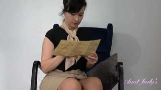 Стюардесса белән Зур Сиськами Милфа Ванилианна - Юбка, Трусики һәм Чулки