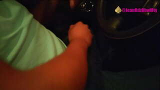 Driver ng uber pagkuha sa akin sa pamamagitan ng pagpapakita ng kanyang utong para sa mga lungsod