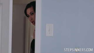 Einschrauben Mein Neien Schrëtt Brudder A Meng Léier Eifersüchtig