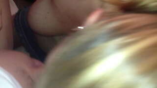 Пријатели Удари Мене