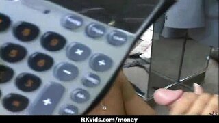 ���ਸ ਨੂੰ ਲੱਗੇਗਾ ਚੁਦਾਈ ਇਕ ਹੋਰ ਆਦਮੀ ਨੂੰ ਪੈਸੇ ਲਈ 23