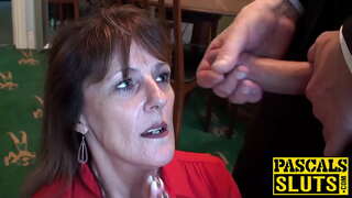 ���ૂટાછેડા પુખ્ત સ્ત્રી પાન્ડોરા માણે છે આજ્ઞાકારી સેક્સ