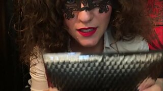 Vrei Sa Ai Chilotii Mei? Te le mando, Porcone. Amanta Hotwife Venus.