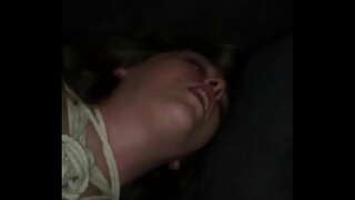 Teman meminjamkan saya isterinya