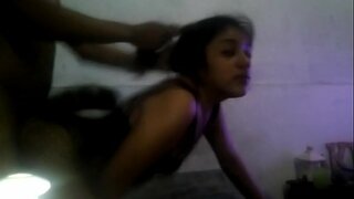 ���ரண்டு கைகள் யோனியில் விடுதல்