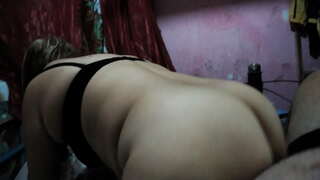 Taitneamh a bhaint as a chéad físeán intimo