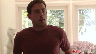 MİLF Feeds ona kedi için Stepnephew