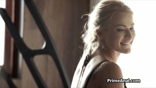 Globoko analni z vročo blond