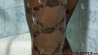 ���ീട് സെക്സി wetlook