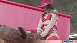 Essaie de traiter la grosse queue de son BF