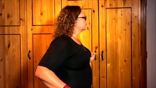 ���ంటి యజమానురాలు ఏప్రిల్ - టాయిలెట్ బానిస శిక్షణ మరియు క్రమశిక్షణ శిక్షణ