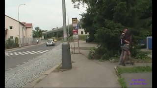 Ambil yang muda pelacur bercinta di bawah jambatan di taman umum